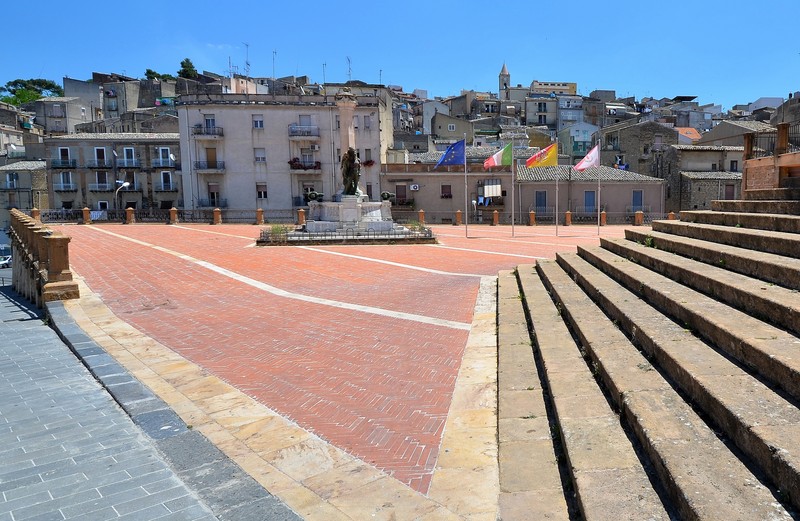 ''Piazza Armerina – Bandiere in piazza'' - Piazza Armerina