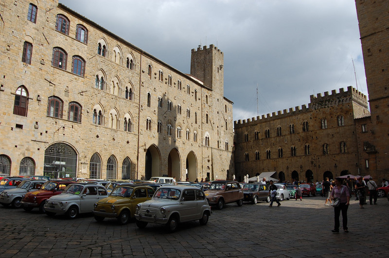 ''Raduno in piazza'' - Volterra