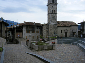 Giro tondo intorno alla fontana