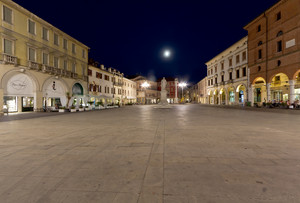 La luna sopra il Re