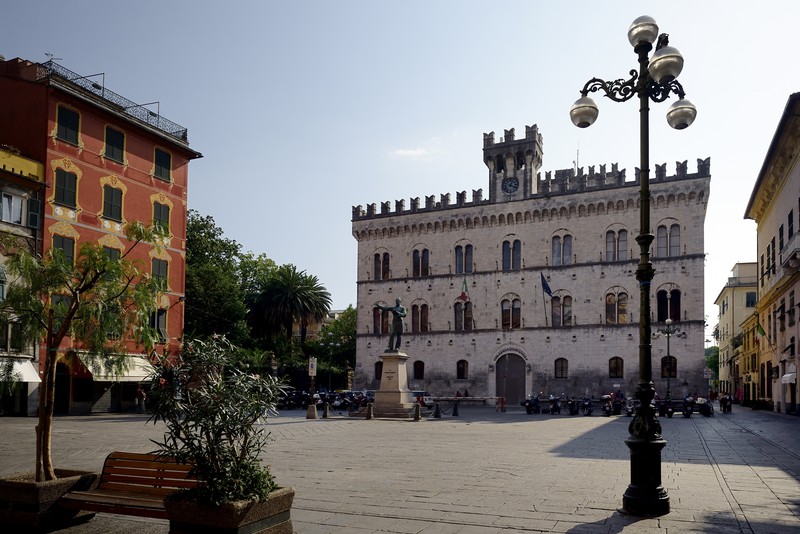 ''In piazza per un gelato'' - Chiavari