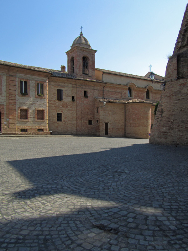 ''Piazza del Comune'' - Offagna