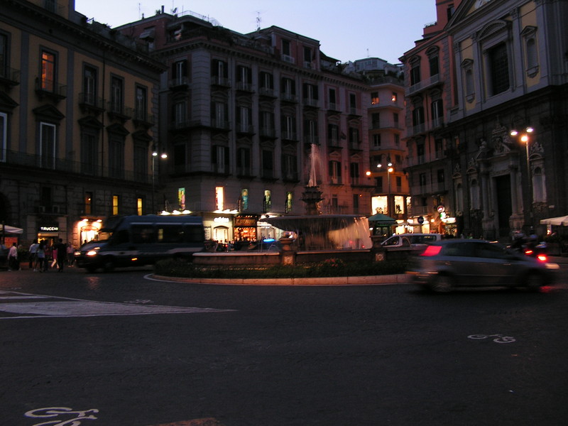 ''Piazza Trieste e Trento di sera'' - Napoli