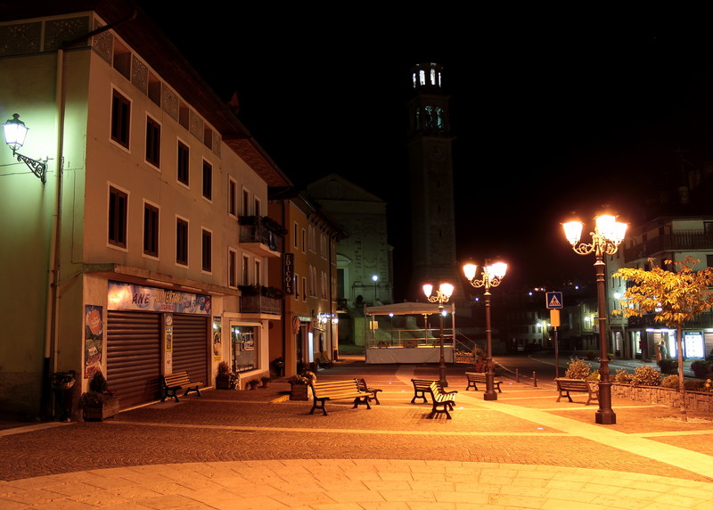 ''Che fanno due cinesi laureati in giurisprudenza a Natale ….?'' - Gallio