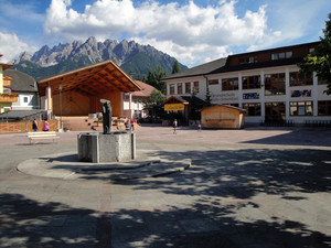 La piazza della scuola