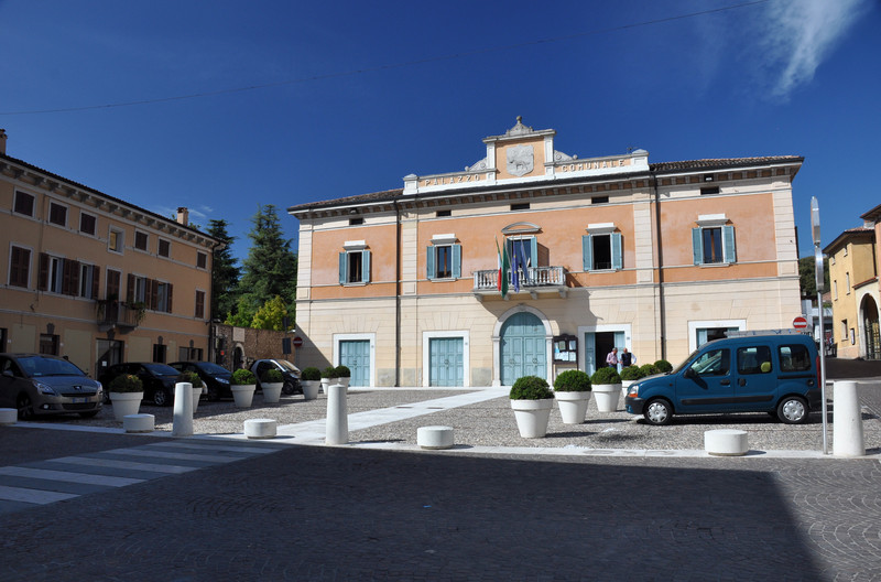 ''Piazza del Comune'' - Monzambano