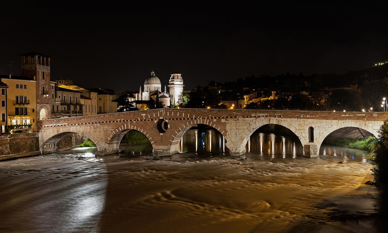 ''Tutta una notte per ammirarti'' - Verona