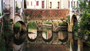 Il ponte e i suoi riflessi