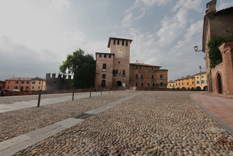''il maestoso castello'' - Fontanellato
