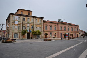 Piazza Mazzini nel Paese di Giovanni Pascoli