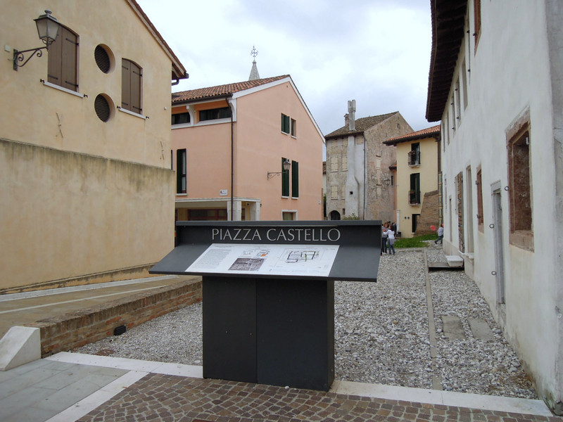 ''Scusi!!! in che piazza mi trovo???'' - Motta di Livenza
