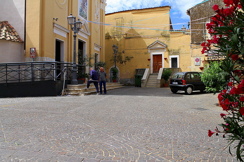 ''Sbirciando dall’oleandro'' - Gallicano nel Lazio