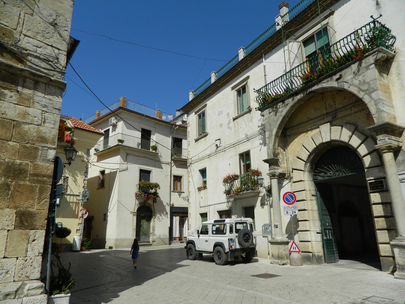 ''Divieto di sosta su tutta la piazza'' - San Bartolomeo in Galdo