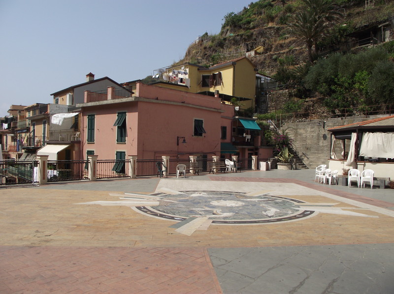 ''PIAZZA  DARIO  CAPELLINI  A  MANAROLA'' - Riomaggiore