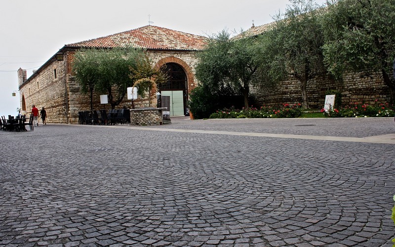 ''in attesa dell’evento (6 ottobre 2012)'' - Lazise