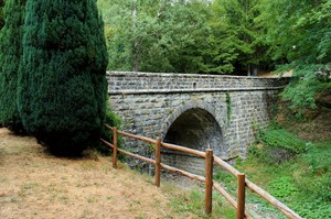 un ponte della vecchia strada provinciale