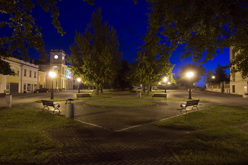 ''Piazza Vittorio Veneto'' - Castelguglielmo