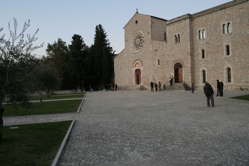 ''Piazza dell’abbazia  di Valvisciolo'' - Sermoneta
