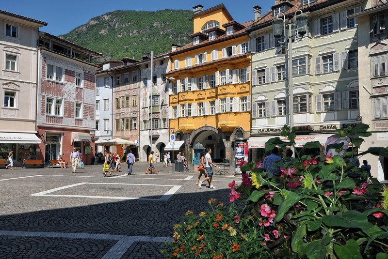 ''Fiori in Piazza del Municipio'' - Bolzano