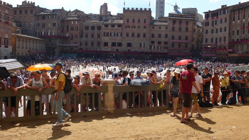 ''Aspettando la corsa'' - Siena