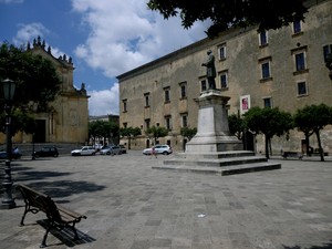 Piazza Pisanelli