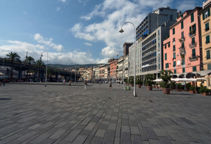 Piazza Caricamento 1