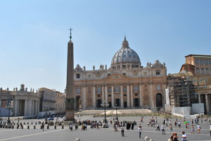 Piazza San Pietro, “la Santita’ del Cupolone..”
