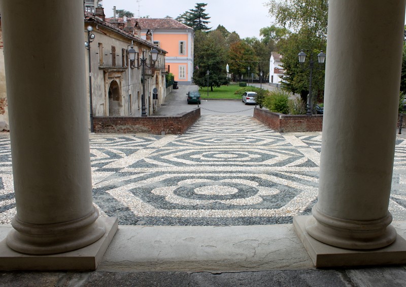 ''tra le colonne'' - Asigliano Vercellese