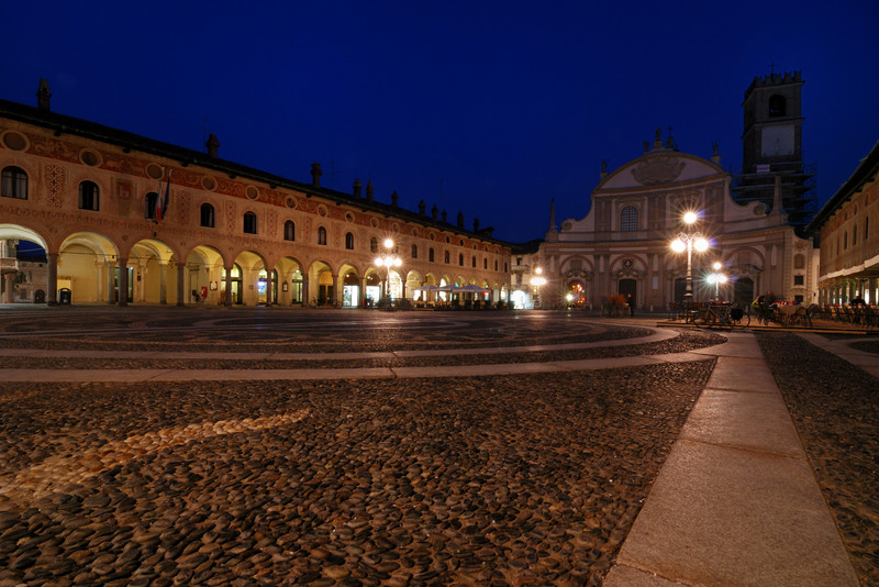 ''Ora Blu in Piazza Ducale'' - Vigevano