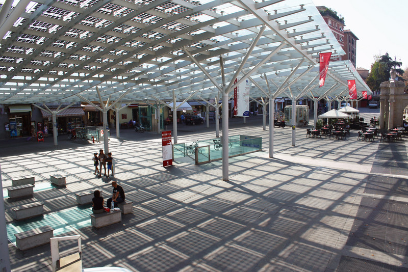 ''Ombra in piazza'' - Parma