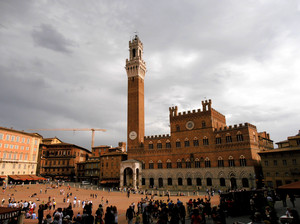 la “piazza” di Siena