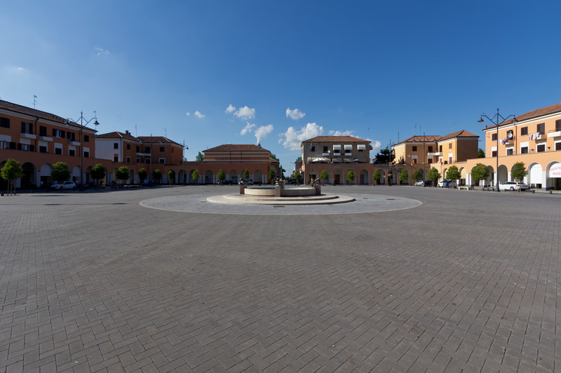 ''Architettura razionale'' - Tresigallo