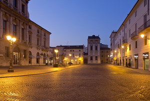Alba in Piazza Castello