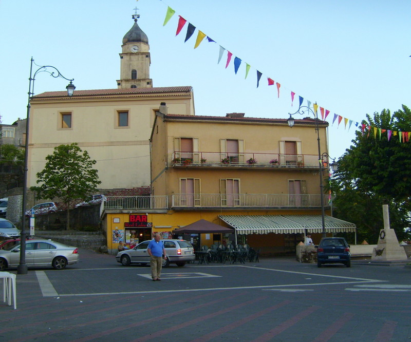 ''Mi fermo un attimo per un caffè!'' - Cuccaro Vetere