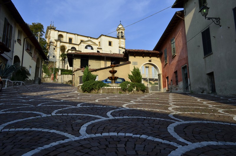 ''piazza Bonanomi'' - Molteno