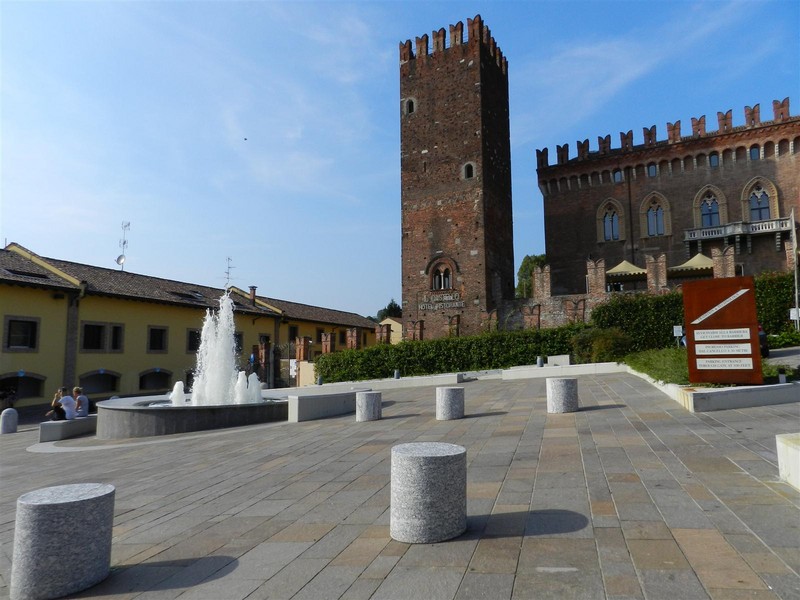 ''Le cortigiane del castello?'' - Carimate