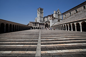 La piazza inferiore di Assisi