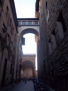 Passerella tra Uffizi e Palazzo Vecchio – La Loggia