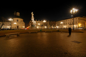 Notte in Piazza Carlina