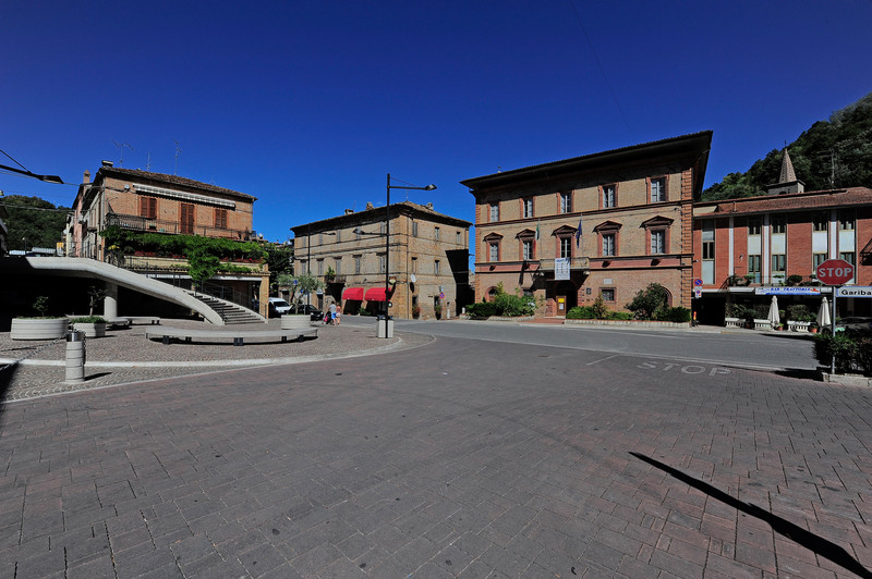 ''Verso le scale'' - Comunanza