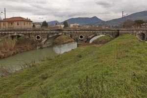 Ci passa il treno, andarci a piedi è pericoloso!