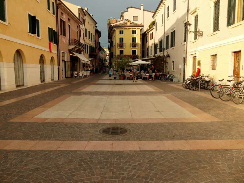 ''Piazza Catullo'' - Bardolino