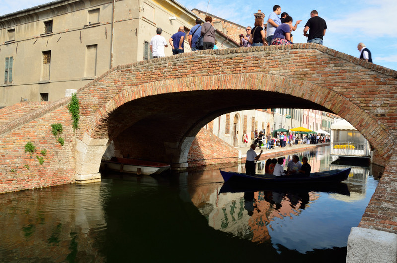 ''Gente su, gente giù'' - Comacchio