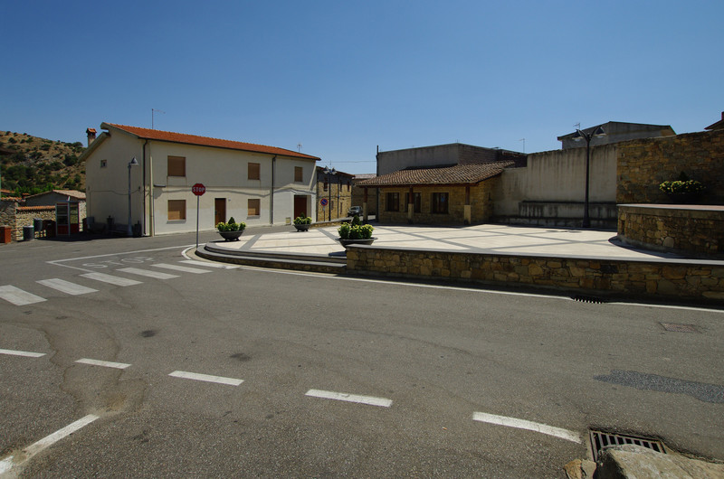 ''La piazza dedicata a Cavour'' - Pompu