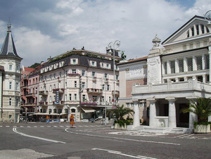 Piazza Teatro