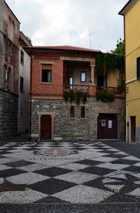 Noli piazza Dante
