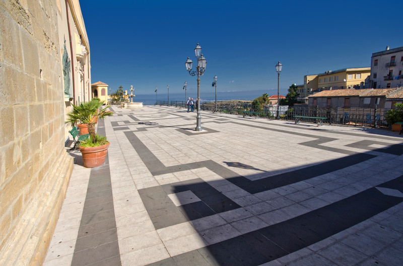 ''Cosi cuntati, criditini mità, si menu criditi, megghiu faciti'' - Castroreale