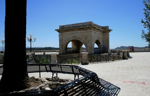 Tra palme e panchine