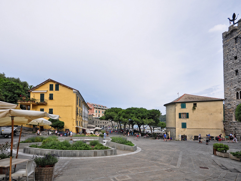 ''la prima piazza appena sbarcati'' - Portovenere