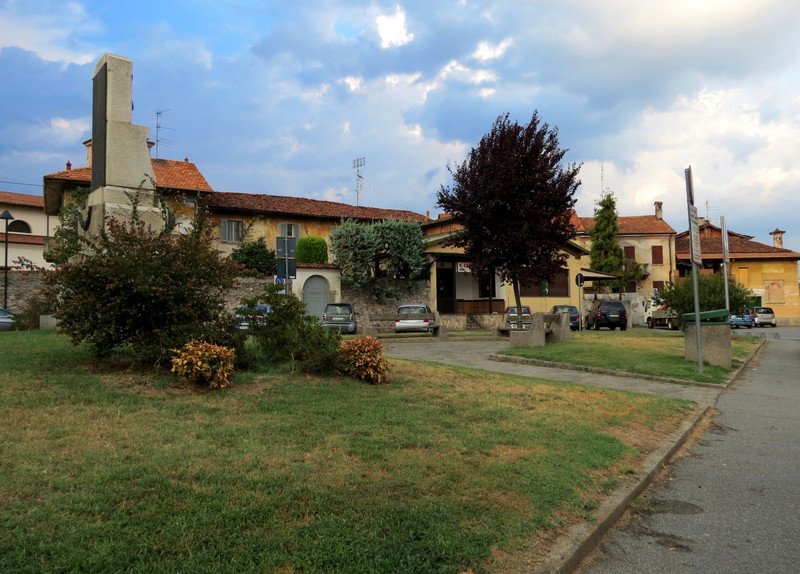 ''Piazza Cesare Battisti'' - Cureggio